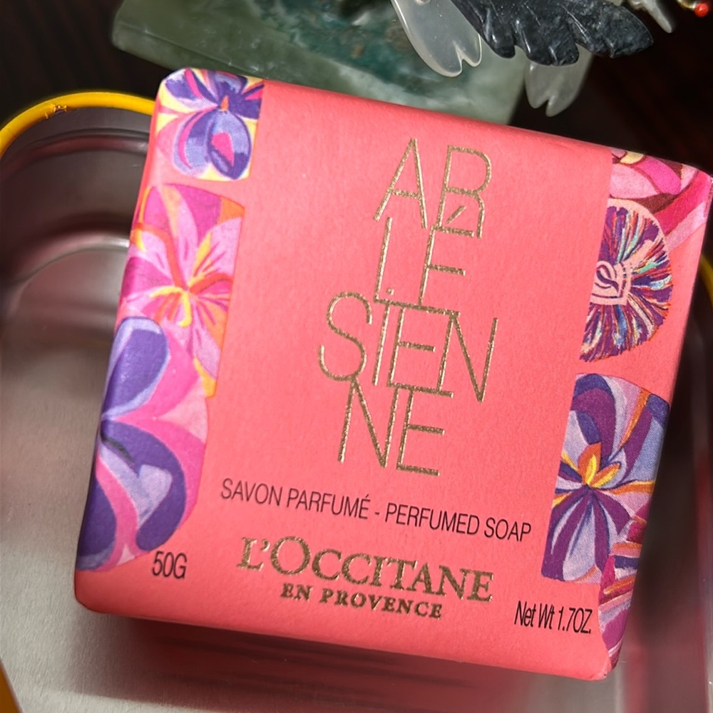 🖤NIB💕L’Occitane Perfumed Soap Discontinued Collectible 50g soap - Picture 2 of 11